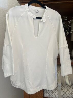 European Culture White Notch-Neck Tunic Top